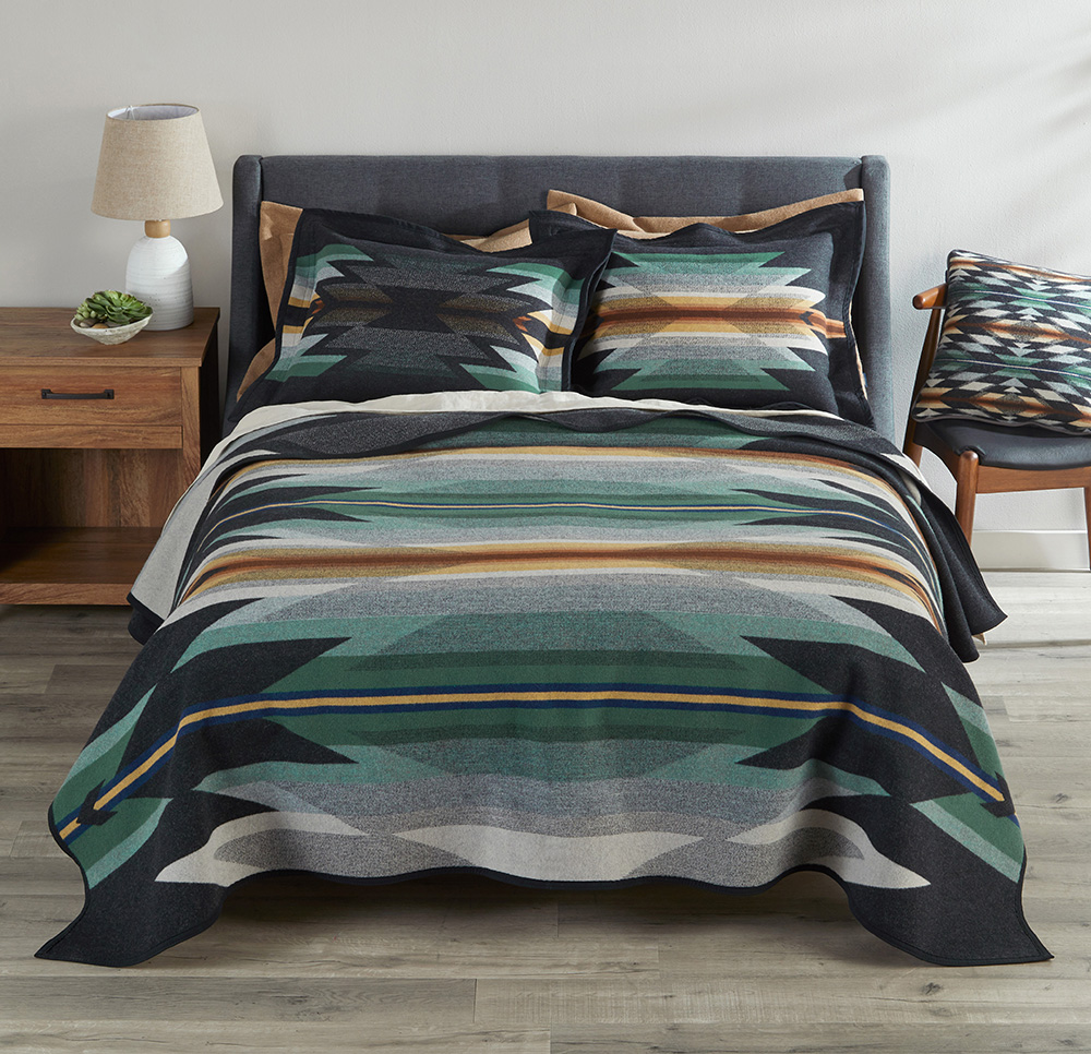 Pendleton Wyeth Trail bedding group.