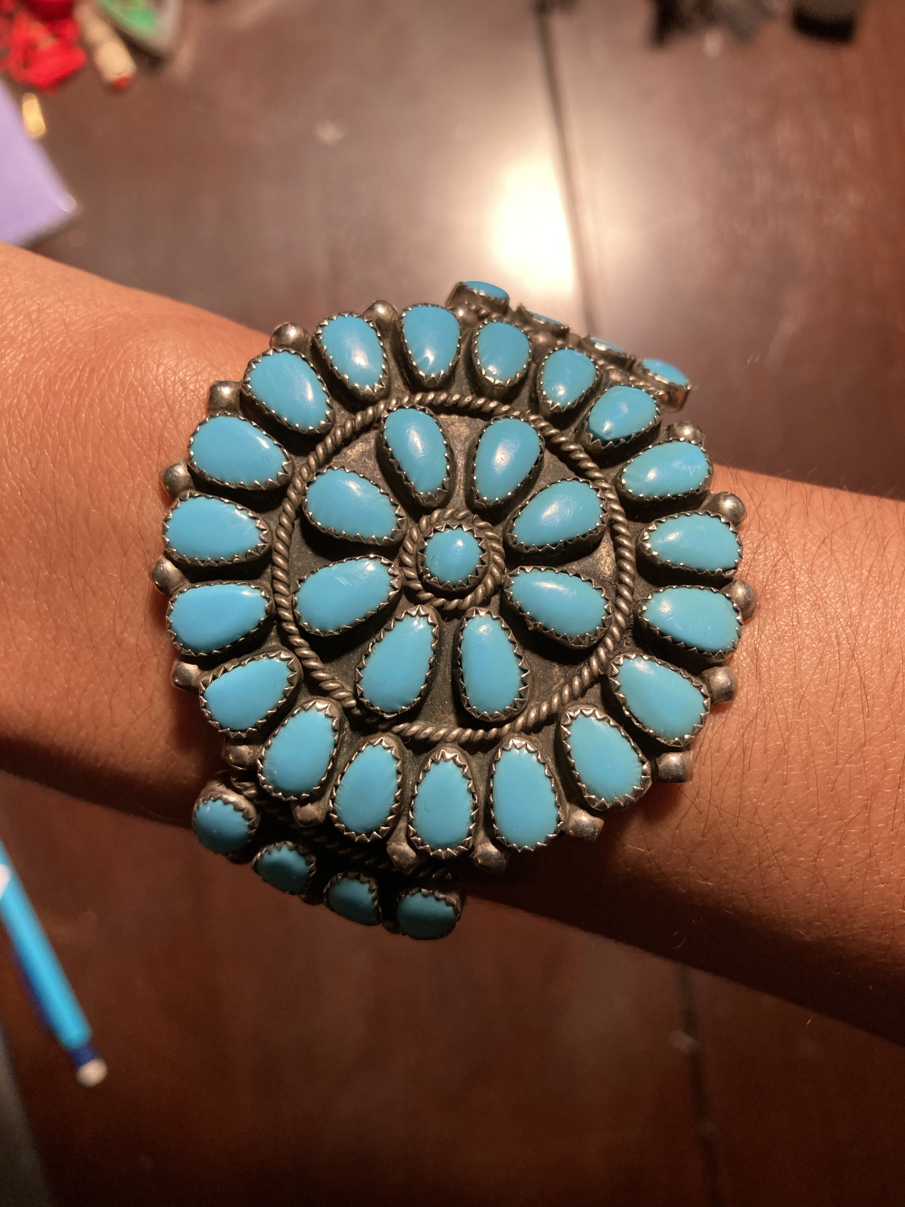 Turquoise and silver bracelet belonging to the arts, photo courtesy Emma Robbins