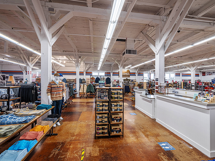 View while entering the Washougal Washington Pendleton store.
